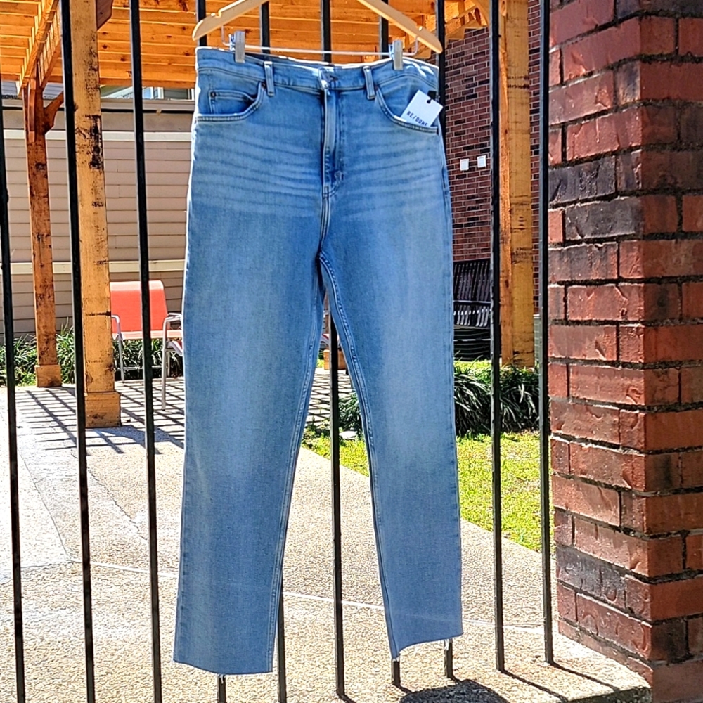 RE/DONE | High Rise 70's Straight Jeans W/Raw Hem - Picture 2 of 12
